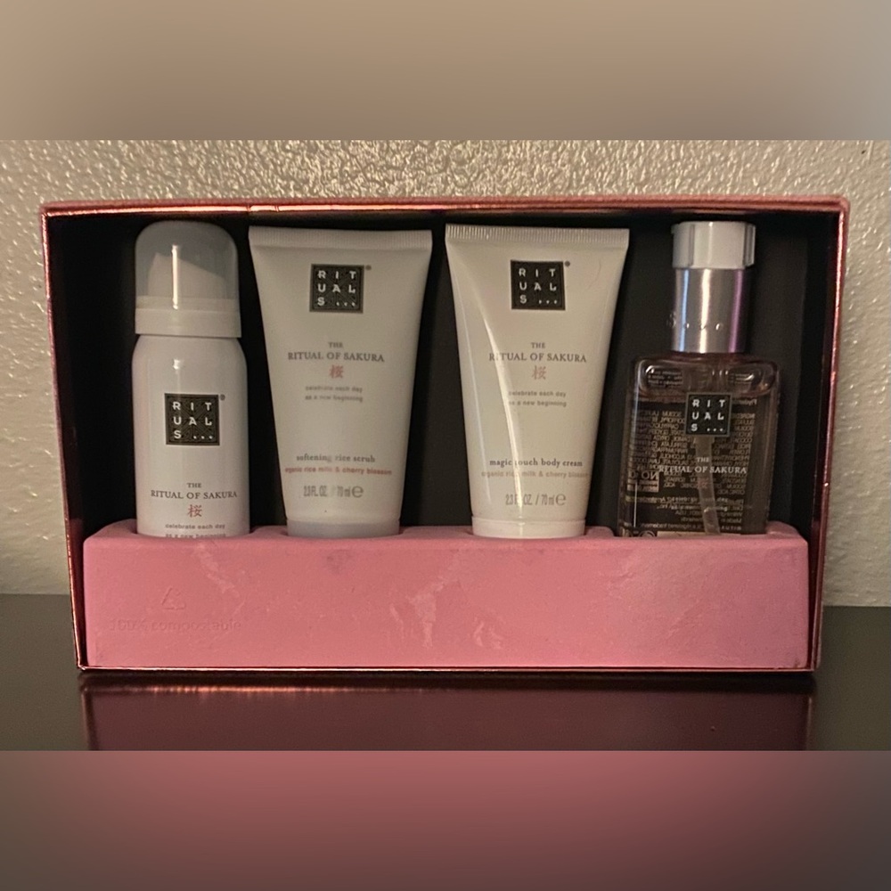 Rituals The Ritual of Sakura Bath & Body Gift Set New